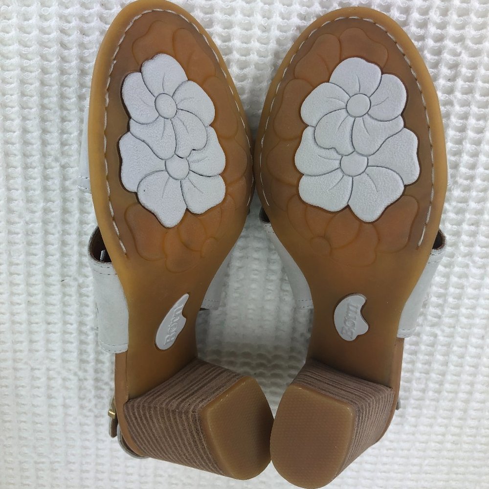 NEW! BORN light gray laser cut leather sandal heels SZ 7 - Picture 8 of 8